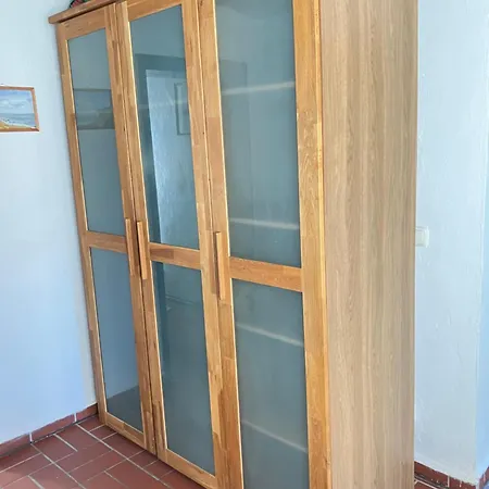 Gemuetliches Haeuschen An Der Westkueste Ruegens * 德兰斯克