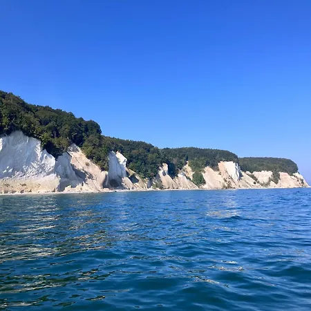 Gemütliches Häuschen An Der Westküste Rügens Dranske